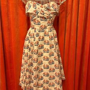Elegant Strapless Dress with Bicycle Print